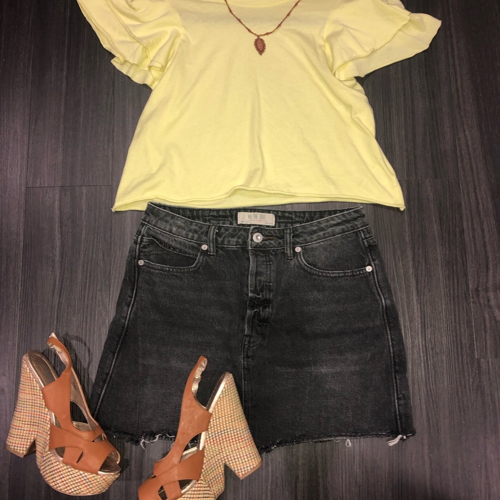 Kimchi Blue ruffle crop top from  Urban Outfitter - Picture 7 of 8